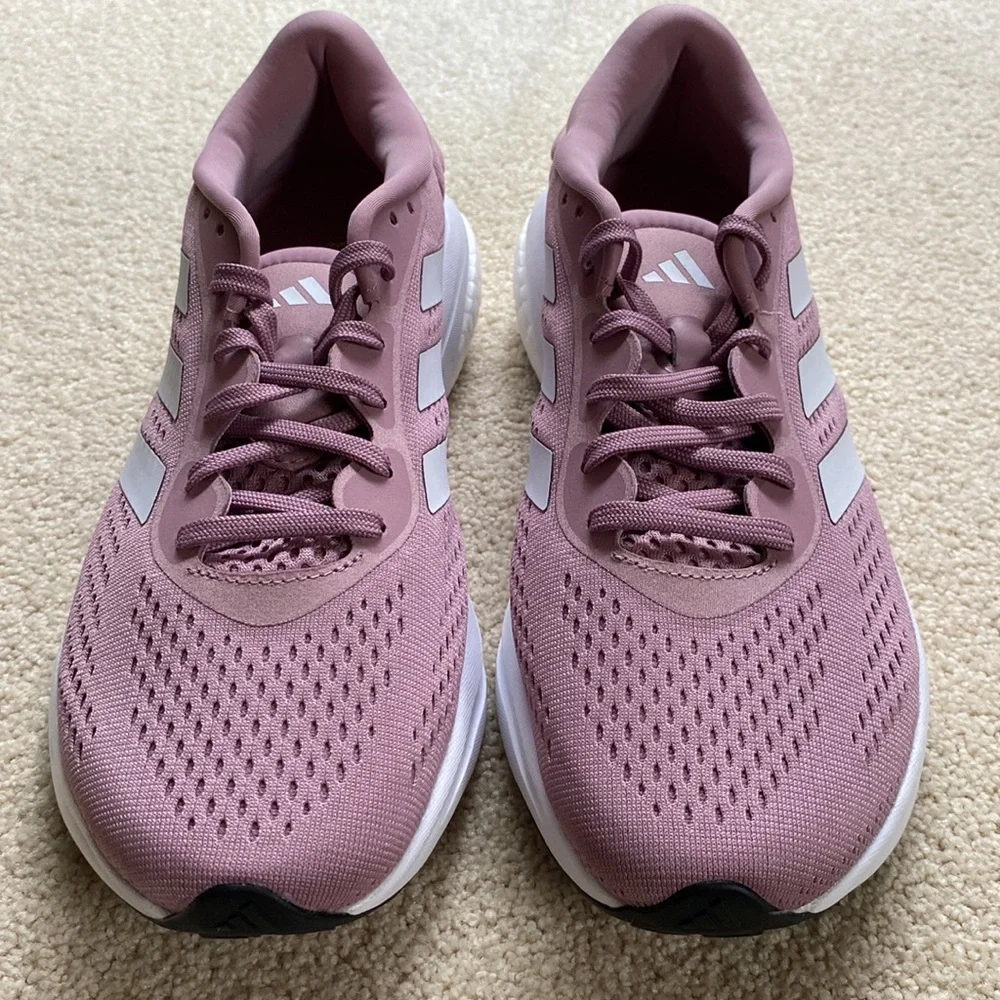 NEW! Women’s Adidas Supernova 2 Sneakers - Picture 2 of 10